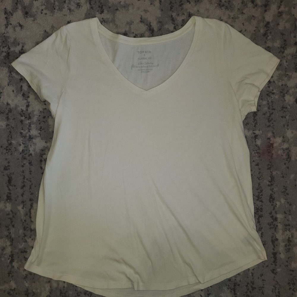 Torrid Premium White Classic-Fit V Neck T-Shirt Size 2